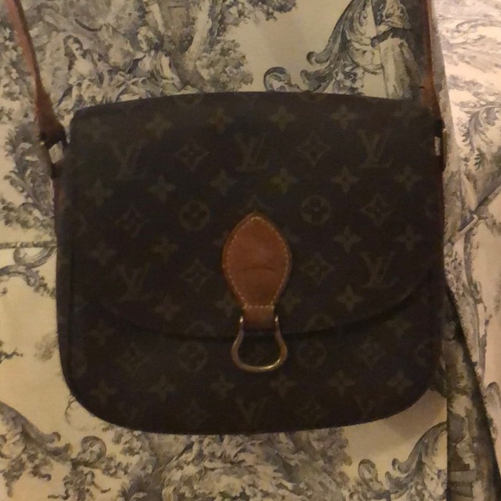 Vintage Authentic Louis Vuitton St. Cloud Bag